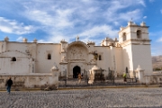 PerBol2014 101  W drodze wzdłuż doliny Colca. Yanque - kościół. Peru. : 2014, Colca Canyon, Peru