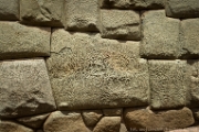 PerBol2014 370  Hatunrumiyoc - 12-kątny kamień w ścianie Palacio Inca Roc'a. Cuzco. Peru.