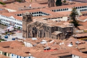 PerBol2014 386  Zbiżenie (widok z Saqsaywaman) na kościół Iglesia de Santo Domingo. Cuzco. Peru. : 2014, Cusco, Peru, Saqsaywaman