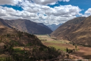 PerBol2014 406  Widok z okolic Pisac na dolinę rzeki Rio Urubamba (Święta Dolina). Peru. : 2014, Peru, Pisac
