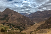 PerBol2014 411  Tarasy uprawne i widok na dolinę Urubamba. Pisac. Peru. : 2014, Peru, Pisac