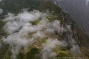 PerBol2014 438  Machu Picchu w chmurach, widok z Wayna Picchu. Peru. : 2014, Machu Picchu, Peru